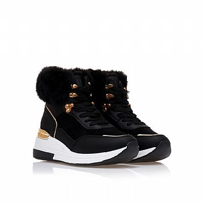 Μαύρα sneakers με γούνα
