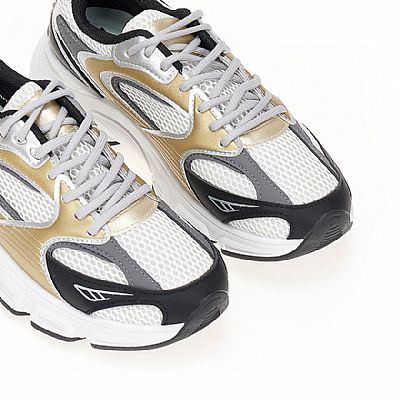 Λευκά sneakers με χρυσές και ασημί λεπτομέρειες